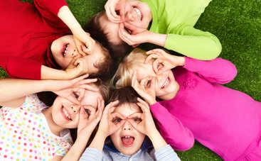 К Дню защиты детей: 15 важных вещей, которым взрослых могут научить только дети