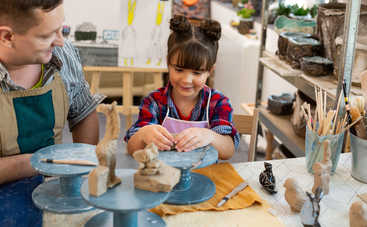 Арт-терапия и не только: чем полезна лепка из глины для детей и взрослых