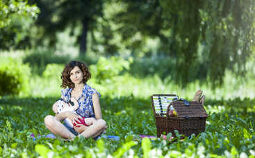 4 важных правила как кормить ребенка грудью в жару