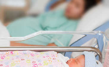 Школьница сдала выпускные экзамены всего через полчаса после родов