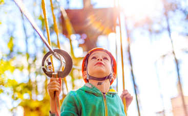 Что на самом деле происходит в детских лагерях (видео)