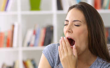 Частое зевание — симптом опасного заболевания: выводы ученых