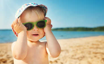 Как выбрать солнцезащитные очки для ребенка: 5 важных советов