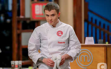 Ароматный и очень полезный летний салат из зеленых овощей от Павла Серветника (рецепт)