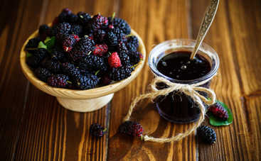 Витаминная бомба: 3 очень вкусных блюда из шелковицы