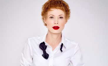 В опасности каждая женщина: эксперт рассказывает, как не попасться на новые аферы