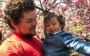 Телеведущий Дмитрий Чистяков: Взрослые могут просто принести подарки и уйти