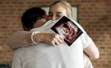 Когда лучше всего рожать ребенка: ученые представили новые данные