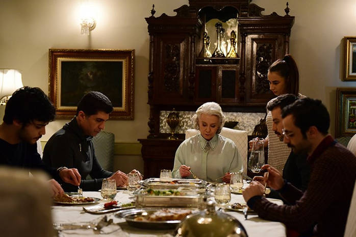 Невеста из Стамбула: смотреть 34 серию онлайн (эфир от 16.07.2019)