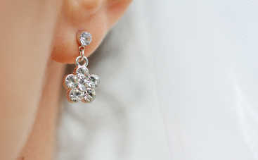 Воспалилось место прокола сережки в ухе: как лечить инфекцию пирсинга