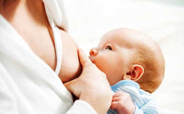 Как должен меняться вес грудничка в первый месяц жизни?