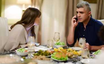 Невеста из Стамбула: смотреть 43 серию онлайн (эфир от 24.07.2019)