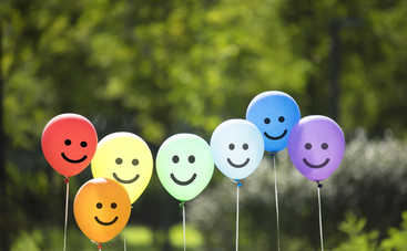 Игрушки для малышей до года своими руками: сенсорные мешочки из воздушных шариков