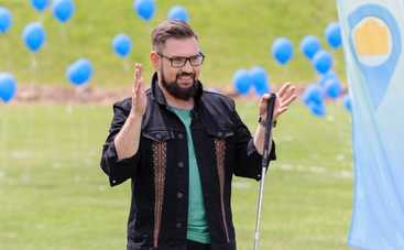 Родичі в турне: смотреть 2 выпуск онлайн (эфир от 30.07.2019)