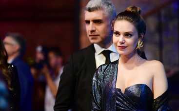 Невеста из Стамбула: смотреть 66 серию онлайн (эфир от 07.08.2019)