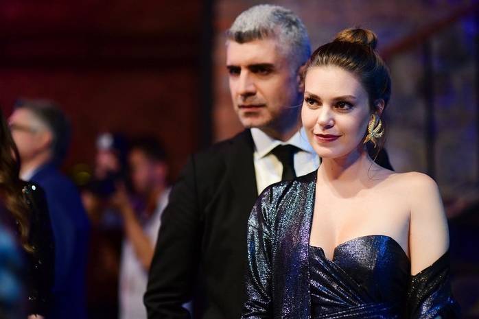 Невеста из Стамбула: смотреть 66 серию онлайн (эфир от 07.08.2019)