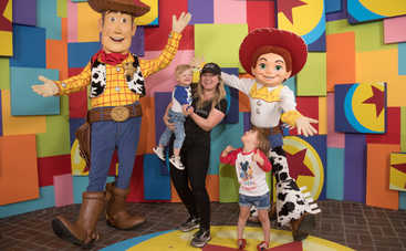 5 знаменитостей, которые отказывались иметь детей, но потом передумали