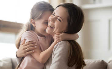 Чаще обнимайте своих детей: почему объятия важны для ребенка