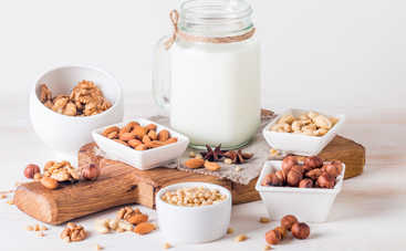 Не стоит переплачивать: 5 видов растительного молока, которые можно сделать самостоятельно