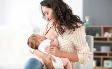 Болит грудь при кормлении: как маме справиться с приливами молока