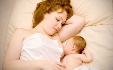 Когда лучше отлучать ребенка от груди