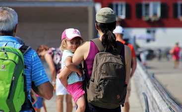 Как найти няню или домработницу «по карману»?