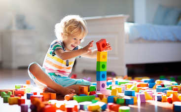 Почему ребенку важнее играть, чем посещать кружки и раннее развитие?