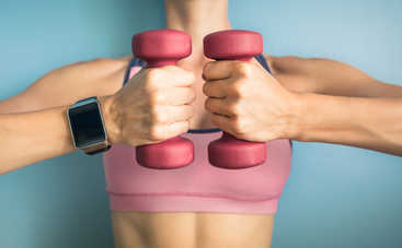 ТОП-4 упражнения, которые быстро укрепят мышцы проблемных зон