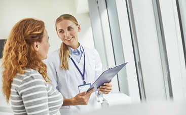 К гинекологу после родов: что стоит знать маме и о чем спросить у врача