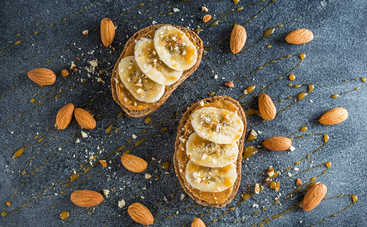 Что приготовить школьнику на завтрак: открытый банановый сэндвич