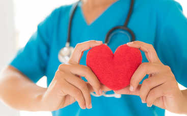 Кашляете - проверьте сердце: 4 неочевидных симптома сердечных проблеи