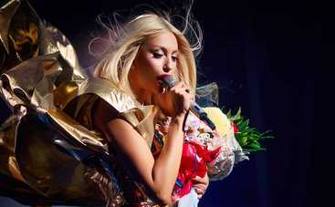 Оля Полякова призналась, кто обеспечивает ее семью