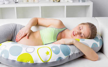 На спине или на боку: как правильно спать во время беременности