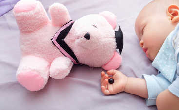 5 самых опасных игрушек для детей до 3 лет