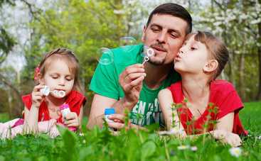 Как воспитывать девочку: полезные советы для пап