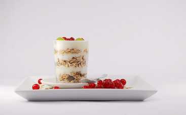 Прикорм: как помочь ребенку полюбить кефир