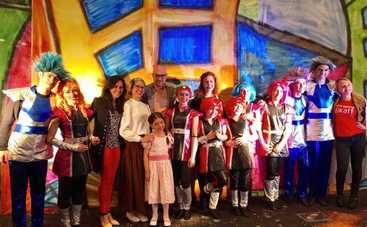 JoyFest бесплатно покажут 19 спектаклей и 6 мастер-классов