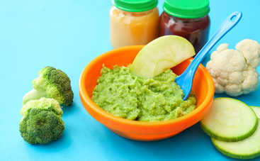 Прикорм: как помочь ребенку перейти на взрослую еду