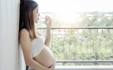 Китаянка забеременела из-за курьера и подала на него в суд