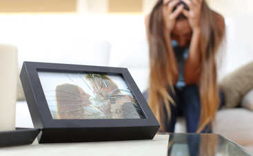 Какие предметы лучше убрать из спальни, чтобы избежать измен