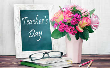 5 подарков на День учителя, которые точно не полетят в урну