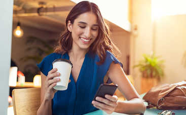 Как любителю кофе сохранить улыбку белоснежной