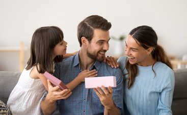 Что подарить мужу на 14 октября: идеи подарков, которые понравятся всем