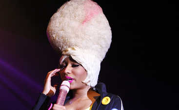 У стилистов выходной: ТОП-5 самых нелепых причёсок звёздных мам