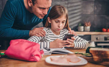 ТОП-10 причин забрать у ребенка смартфон и планшет