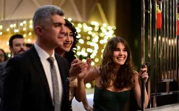 Невеста из Стамбула: смотреть 154 серию онлайн (эфир от 09.10.2019)