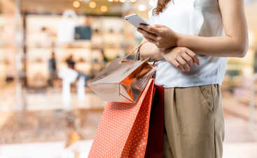 Ученые: женщинам запрещено носить тяжести