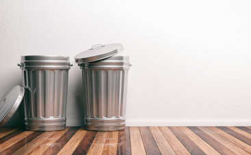 Лайфхаки на каждый день: как убрать неприятный запах в мусорном ведре?