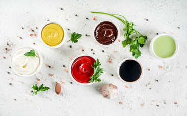 Только не выбрасывать: как использовать остатки майонеза, горчицы и других продуктов