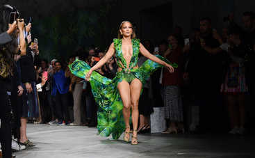 5 звездных мам, которые носят только вульгарные платья